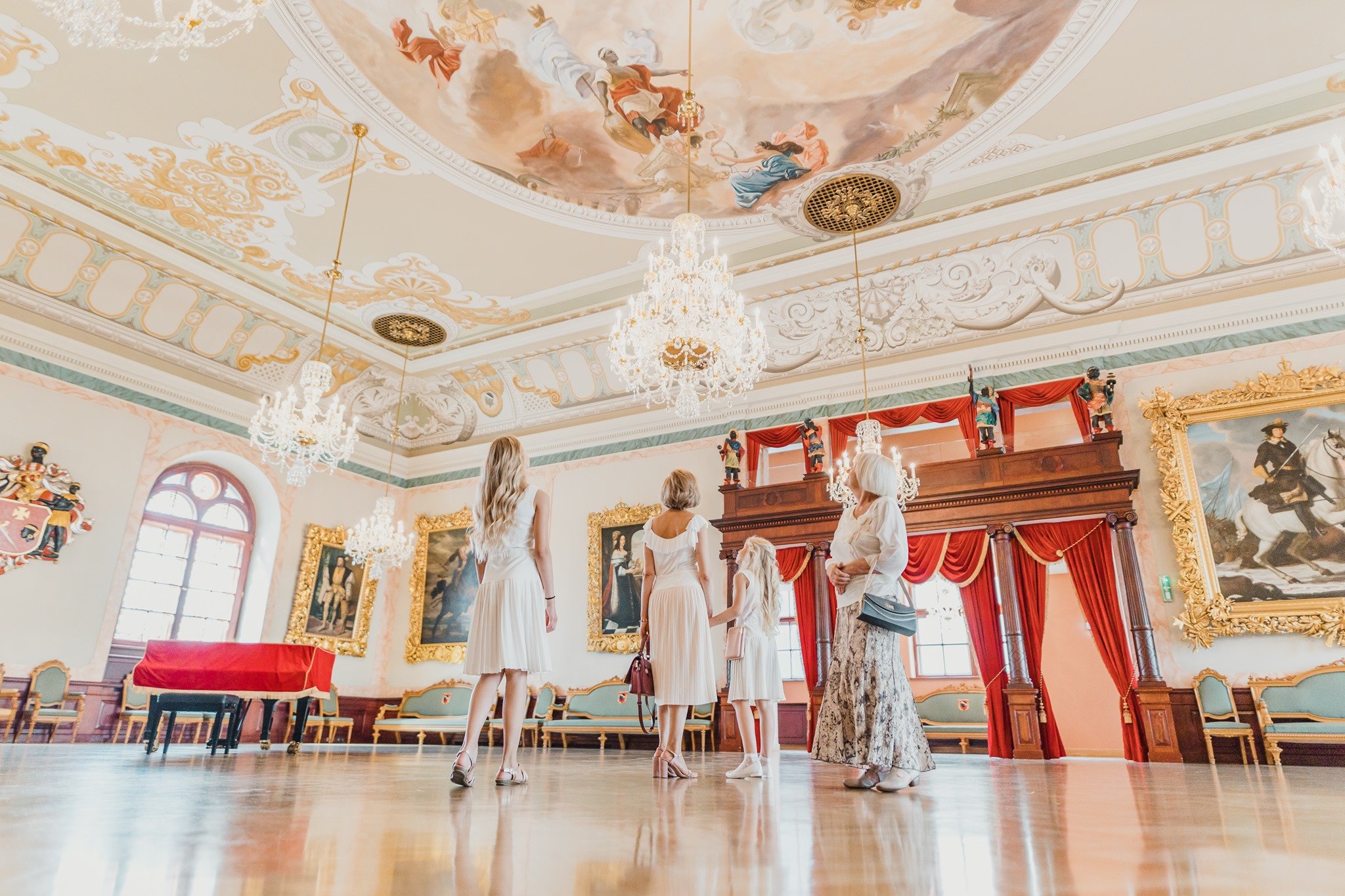 House of the Black Heads